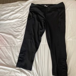 NWOT. Old Navy Cropped Black workout pants. Size: 1X